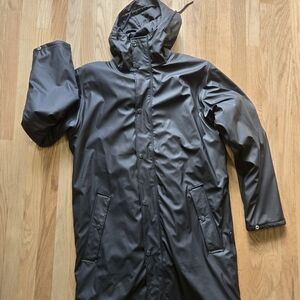 Tretorn Men's Black Insulated Hooded Raincoat size large.